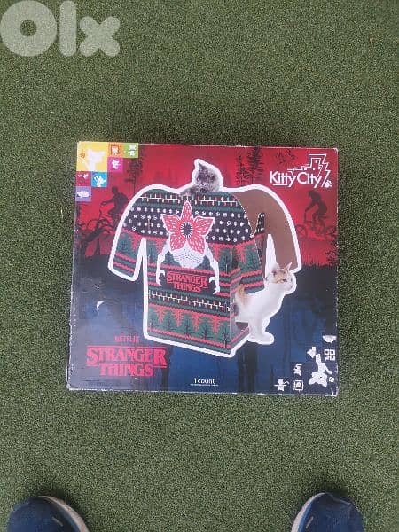 Stranger Things Cat Scratcher 0
