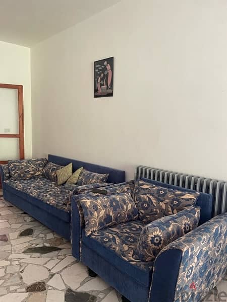 new barely used sofa excellent condition 2