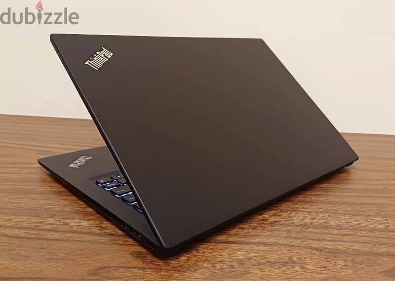 T14s touch generarion 10 super slim/light - core i7  - 16 ram 11