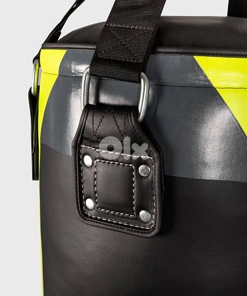 Venum training camp 3.0 punching bag 1