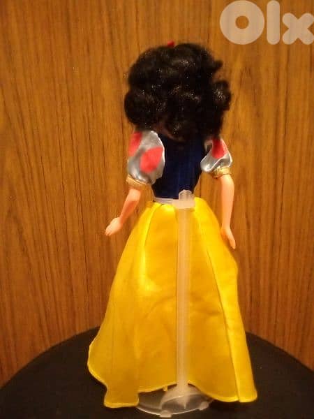 Princess SNOW WHITE Disney original dressed Great doll, bend legs+=25$ 3