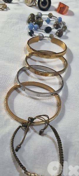 23 pieces of Faux bijou bargain price  60 1