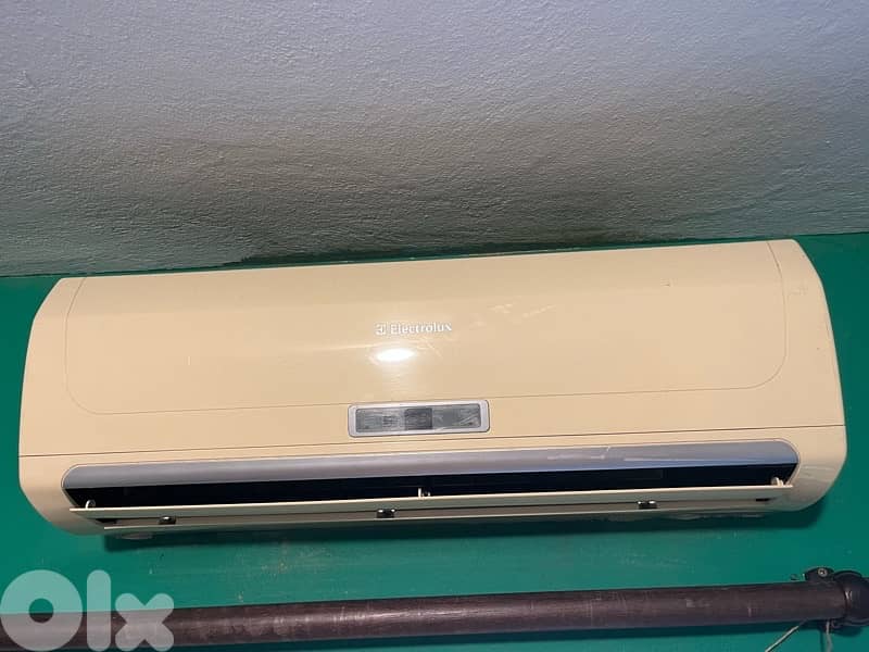 qty 2 AC Electrolux 2