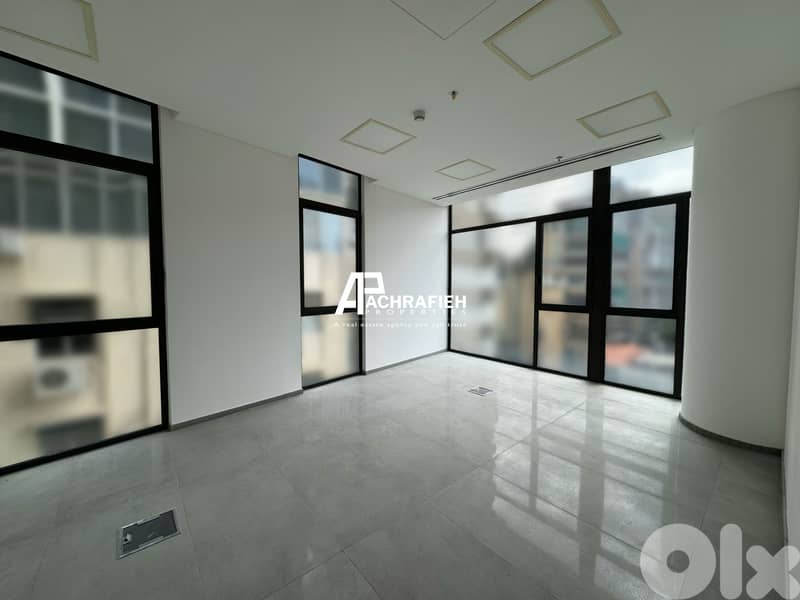 Office For Rent in Achrafieh - مكتب للإجار في الأشرفية 0