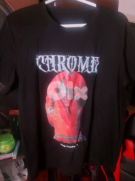 للبيع تيشرت نسائي 0