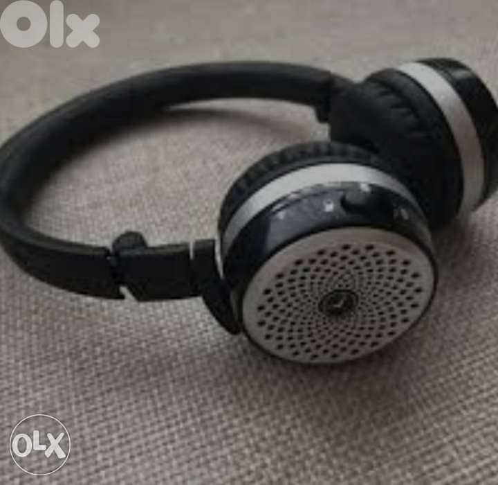 Dual Bluetooth Headphones, (Mercedes) 1