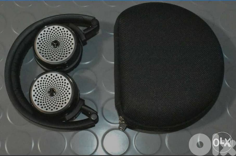 Dual Bluetooth Headphones, (Mercedes) 3