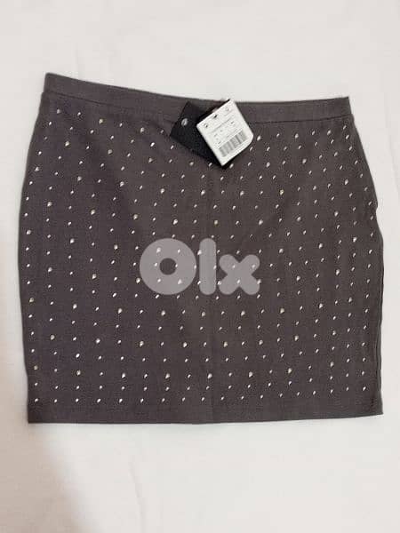 بلوز و تنانير ماركات عدة قياسات مختلفة 1