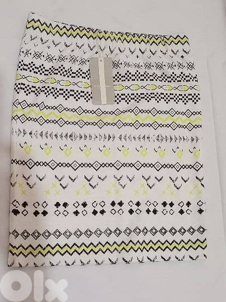 بلوز و تنانير ماركات عدة قياسات مختلفة 3