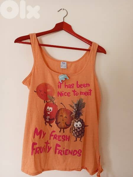 بلوز و تنانير ماركات عدة قياسات مختلفة 8