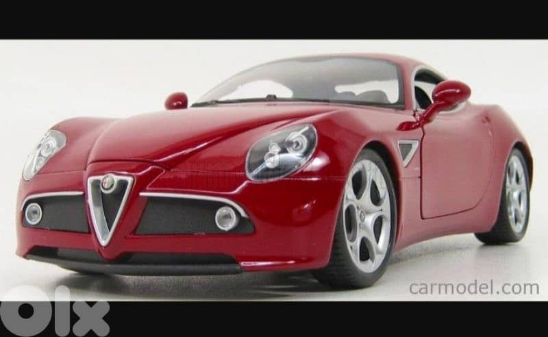 Alfa Romeo 8C Competizione (2006) diecast car model 1;18. 1