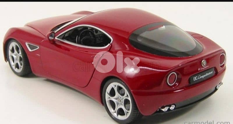 Alfa Romeo 8C Competizione (2006) diecast car model 1;18. 5