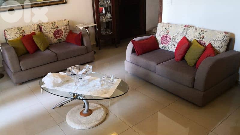 saloon for sale, for mor info please call 03/546012 0