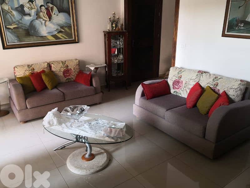 saloon for sale, for mor info please call 03/546012 1