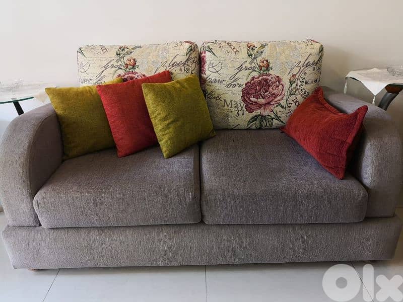 saloon for sale, for mor info please call 03/546012 2