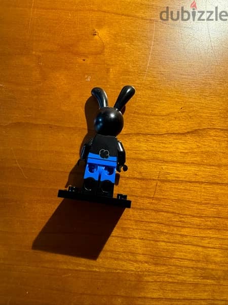 oswalt the lucky rabit lego minifigure 1