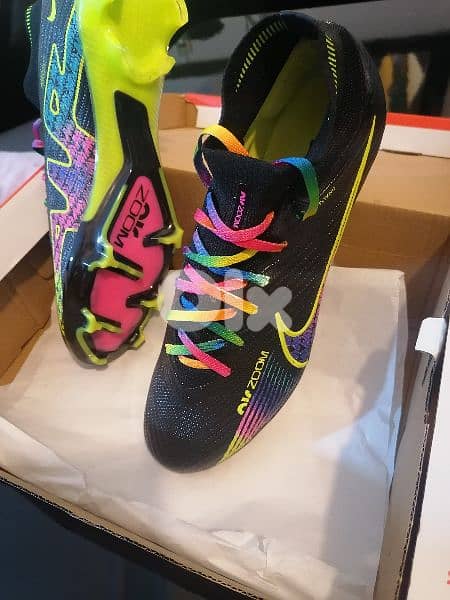 footbal shoes original 30%  highest quality in market 0