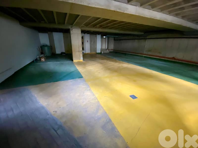 WAREHOUSE IN ACHRAFIEH SUITABLE FOR A GYM 300SQ , AC-110 0