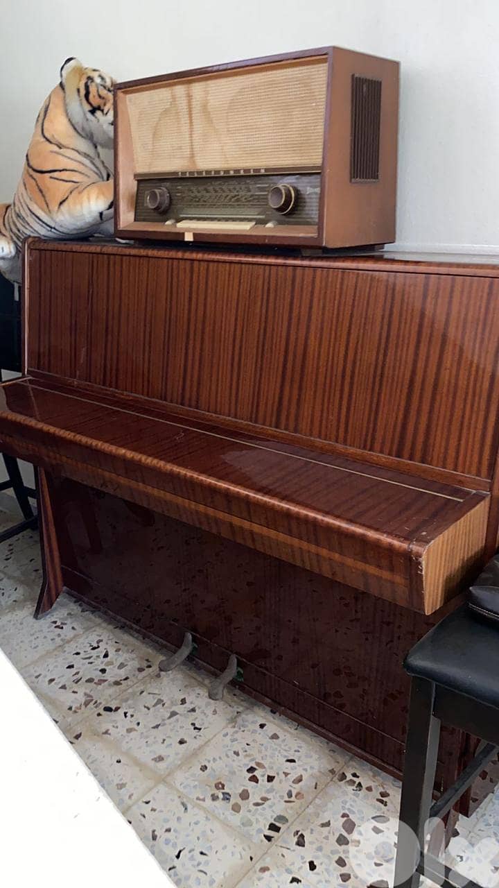 Piano antique brown color 2