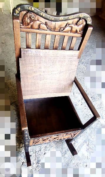 كرسي هزاز(rocking chair)خشب  موغونو، قطعة قديمةعمرها اكثر من ٣٠سنة 1