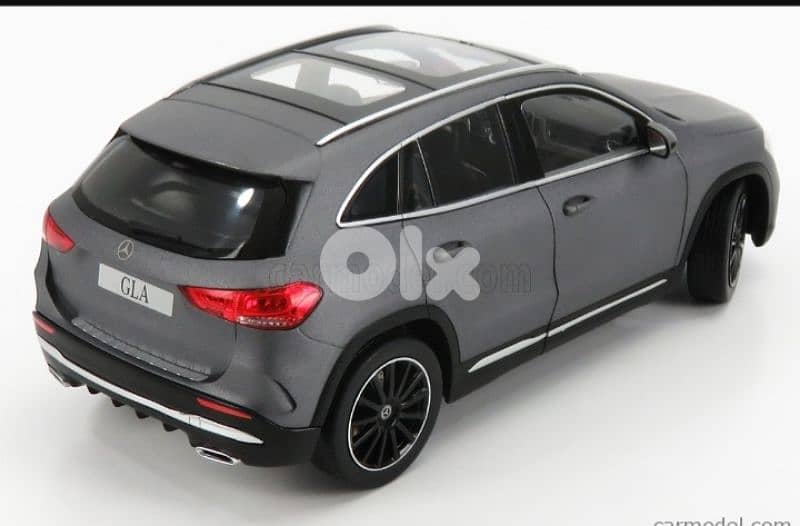 Mercedes GLA diecast car model 1;18 5