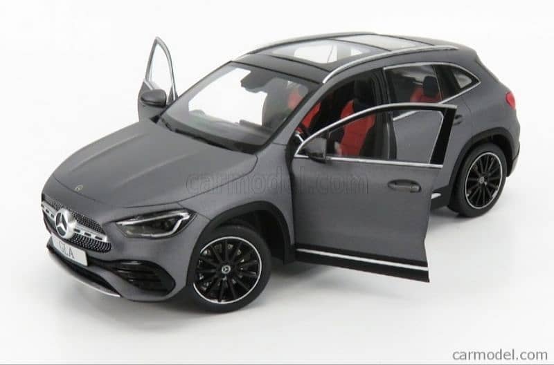 Mercedes GLA diecast car model 1;18 6