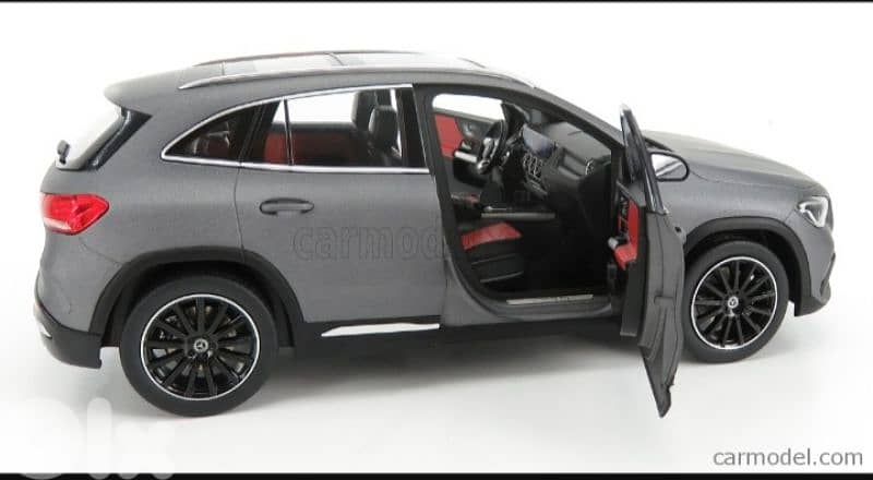 Mercedes GLA diecast car model 1;18 7