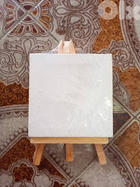 wooden stand for painting 0