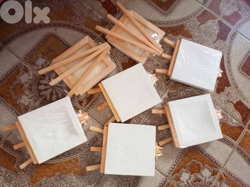 wooden stand for painting 2