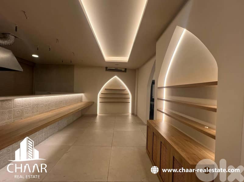 R1485 - Splendid Shop/ Restaurant for Rent in Badaro 0