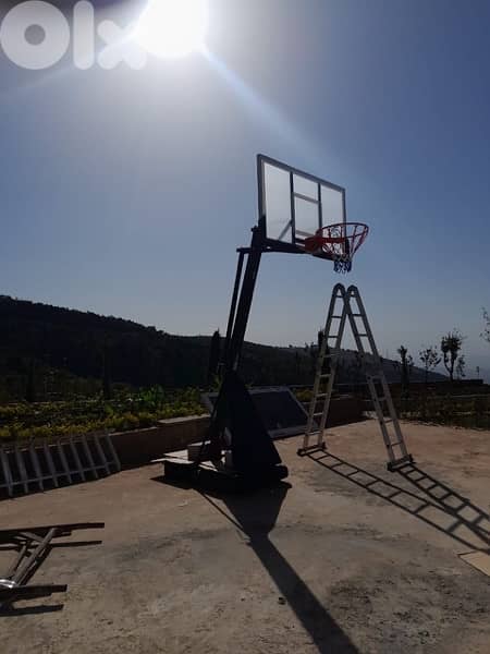 Basketball hoop with manivel 0