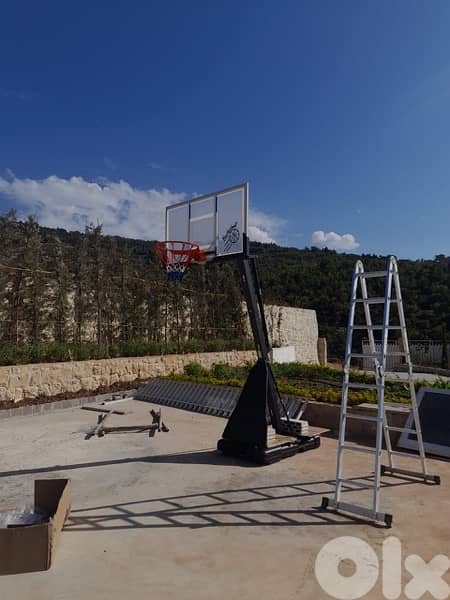 Basketball hoop with manivel 1