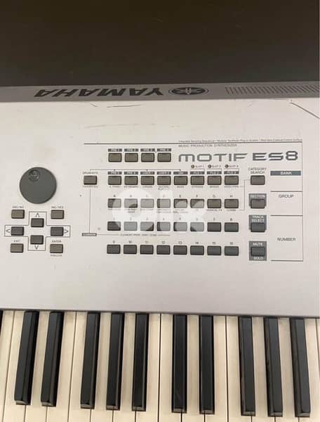 YAMAHA 2003 MOTIF ES8 Piano 5