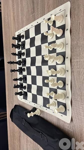 Professional Tournament Chess Roll 1