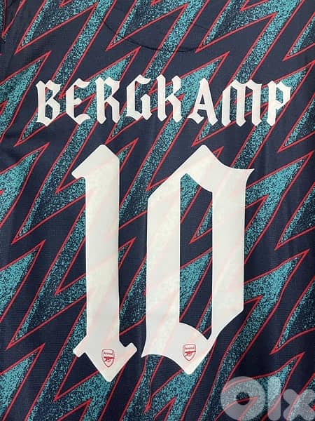 arsenal bergkamp 10 history kit limited edition 0