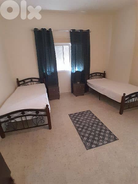 FOYER  FACING CITY MALL SHARED APARTMENT 0