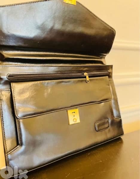 Formal Briefcase 1