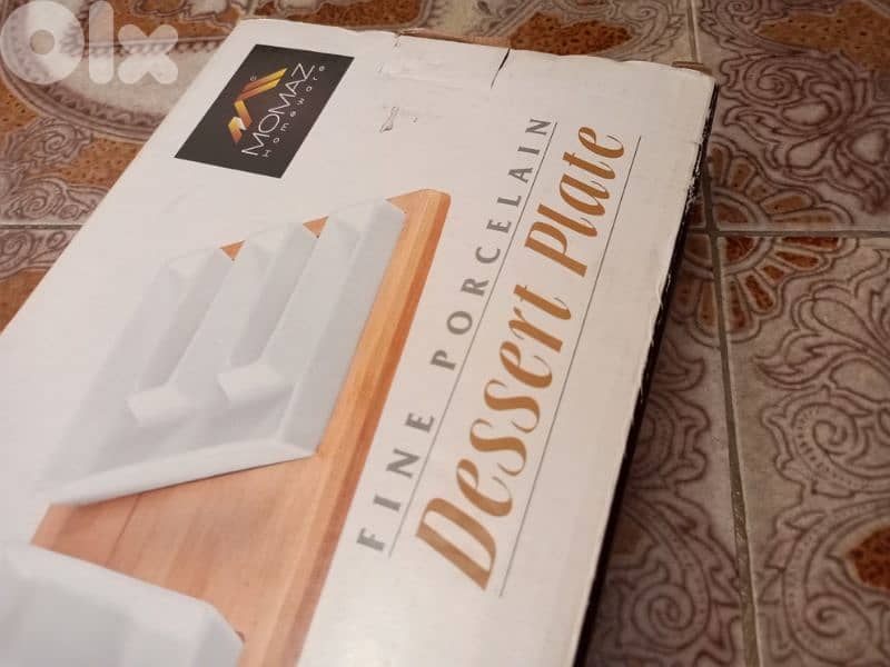 4 صحون زجاج على شكل كلمة Love 2