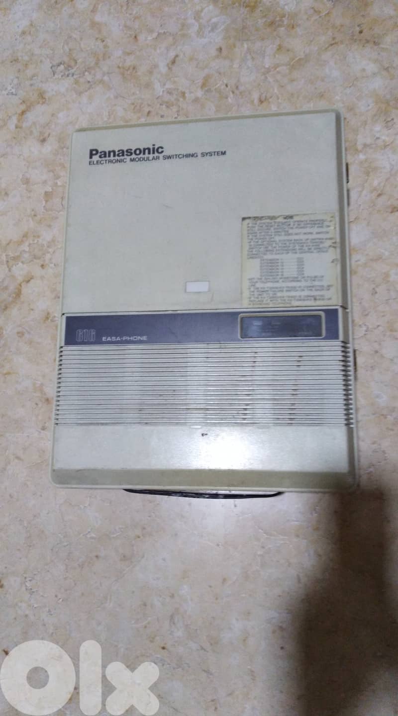 Panasonic central téléphone 6 Ext lignes 16 interior ligns still in v 0