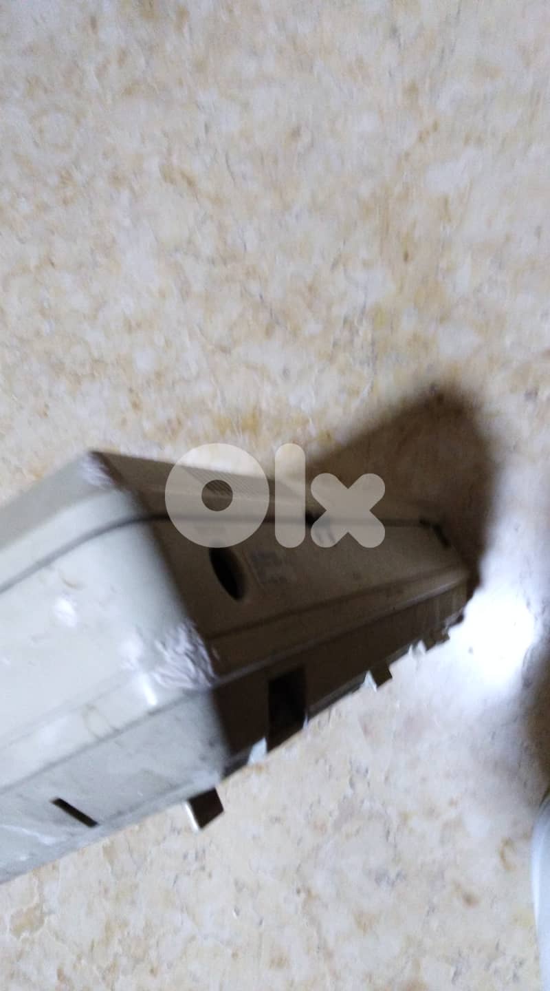 Panasonic central téléphone 6 Ext lignes 16 interior ligns still in v 1