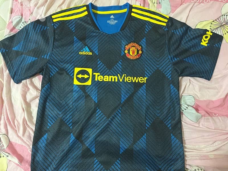 Ronaldo Manchester United 2021/22 third jersey 1