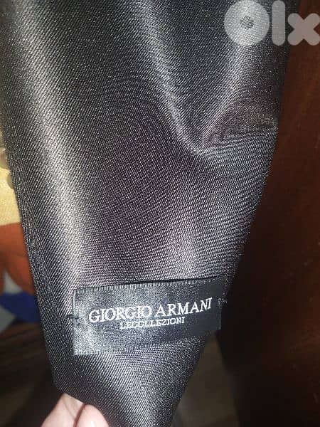 brand new Armani collezioni suit/blazer special price/طقم ارماني جديد 3