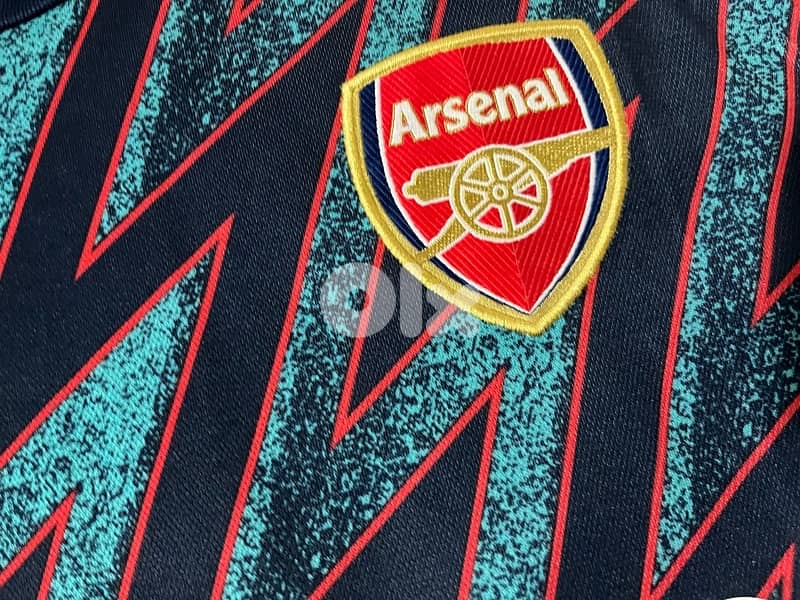 arsenal bergkamp 10 limited edition adidas shirt 3