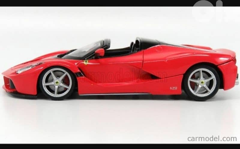 La Ferrari Aperta diecast car model 1;24 1
