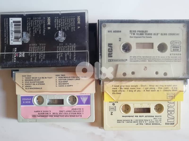 Elvis Presley 4 audio cassettes sold together for 12$ 1