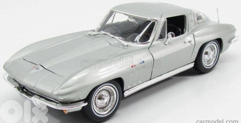 1965 Chevrolet Corvette diecast car model 1;18. 0