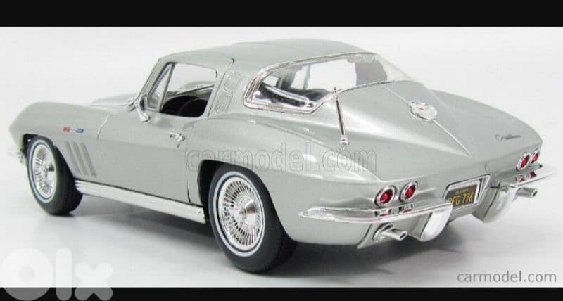 1965 Chevrolet Corvette diecast car model 1;18. 2