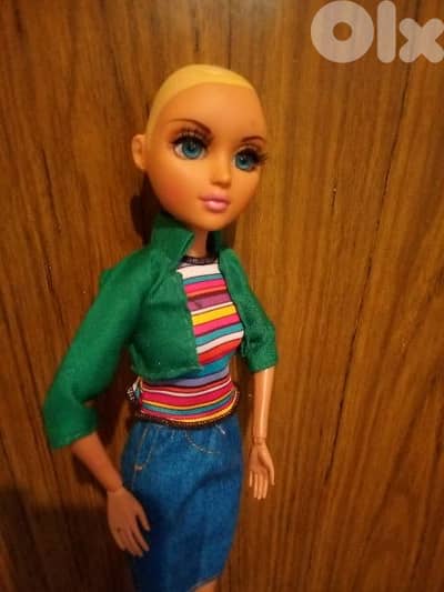 MOXIE TEENZ large MGA As new doll articulated body=21$