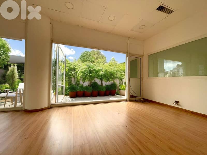 JH24-3660 Office 325 m2 for rent in Sin l Fil, $ 2,500 cash 0