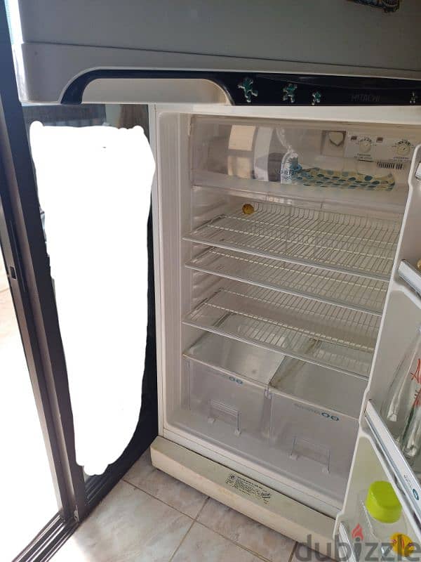 Hitachi refrigerator 1